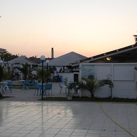 Torquemada Beach Club 玛格丽塔萨沃亚 外观 照片