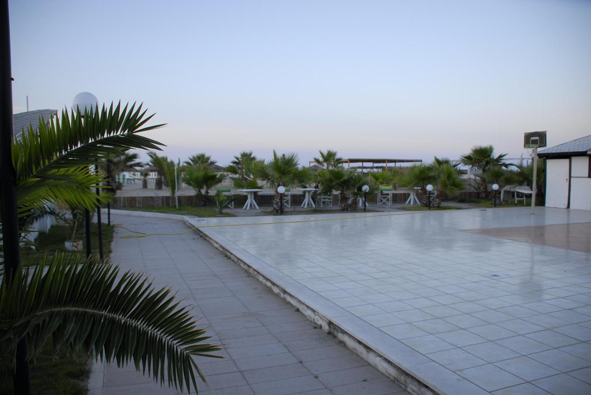 Torquemada Beach Club 玛格丽塔萨沃亚 外观 照片